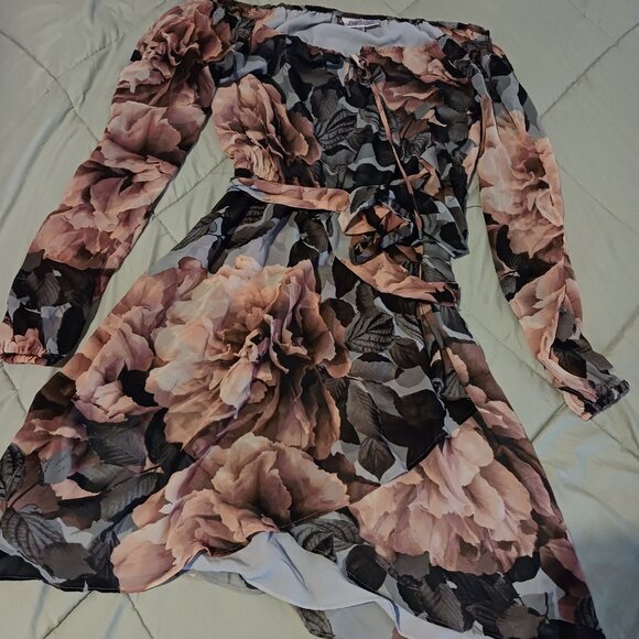 Jennifer Lopez Fit and flare XS - Picture 2 of 2